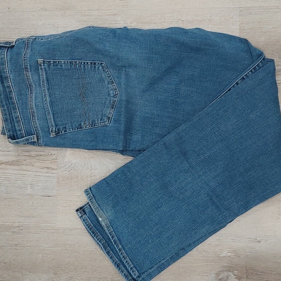 Women's Lucky Brand jeans 16/33 regular in Sweet Straight, medium wash, mid-rise - Picture 7 of 7